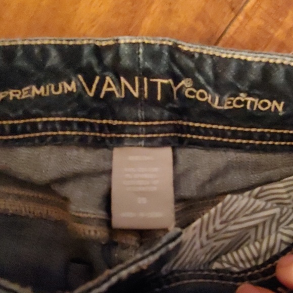 Cropped destructed jeans - Picture 4 of 4